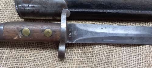 ORIGINAL BOER WAR BAYONET 1888 BRITISH COLONIAL MK11. MATCHING BLADE AND SCABBARD SERIAL NO. 352