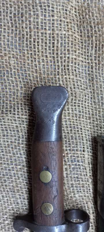 ORIGINAL BOER WAR BAYONET 1888 BRITISH COLONIAL MK11. MATCHING BLADE AND SCABBARD SERIAL NO. 352