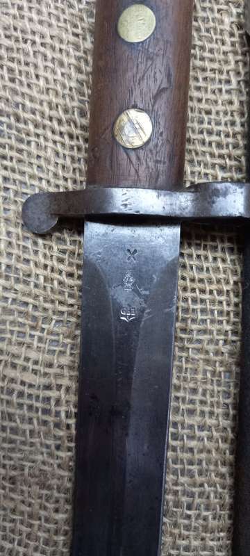 ORIGINAL BOER WAR BAYONET 1888 BRITISH COLONIAL MK11. MATCHING BLADE AND SCABBARD SERIAL NO. 352