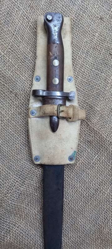 ORIGINAL BOER WAR BAYONET 1888 BRITISH COLONIAL MK11. MATCHING BLADE AND SCABBARD SERIAL NO. 352