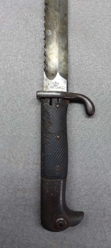 1912 GERMAN SOUTHWEST AFRICA SCHUTZTRUPPE KS 98 SAWBACK BAYONET AND SCABBARD MATCHING NUMBERS