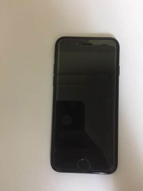 Excellent Condition IPhone 7