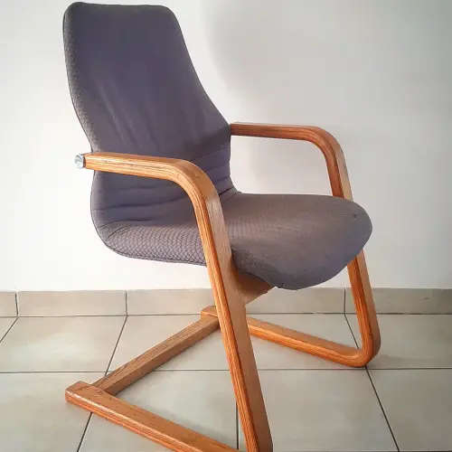 Cantilever office chair