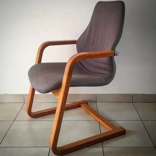 Cantilever office chair