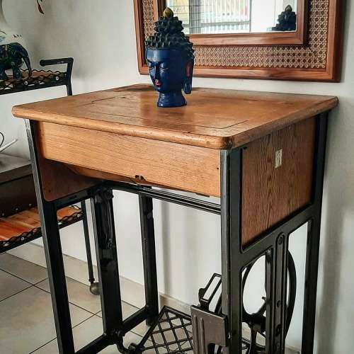 PFAFF table