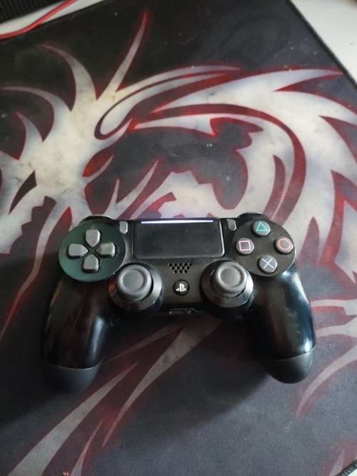 Original PS4 dualshock 4 controller