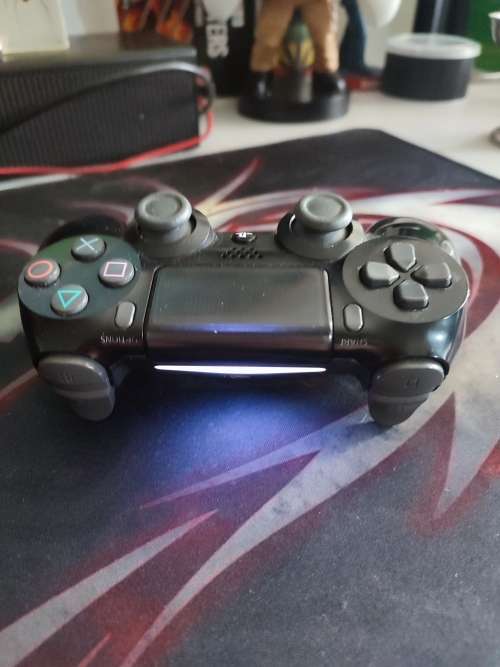 Original PS4 dualshock 4 controller