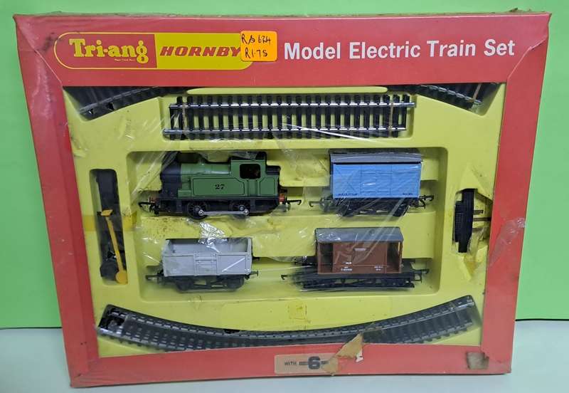 Horby Triang Train Set (Locomotive with 3 coaches) BOXED (NEW Old Stock Partly sealed LOCO NOT RUN)