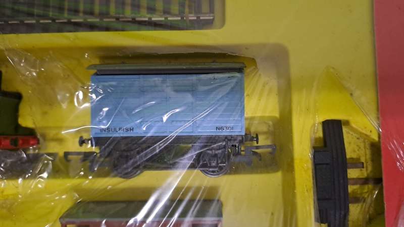 Horby Triang Train Set (Locomotive with 3 coaches) BOXED (NEW Old Stock Partly sealed LOCO NOT RUN)