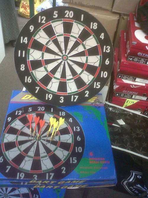 Dartboard with 6 darts