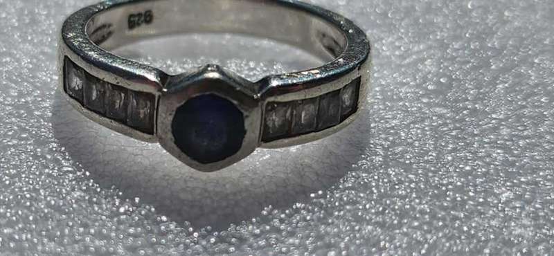 SILVER RING WITH BLUE JEWEL