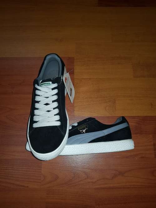 Authentic Puma Clyde Script Sneakers - Size UK 6 / 7 / 8
