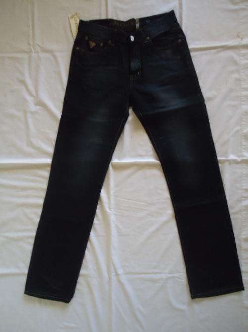 GUESS Premium Slim Cut Denimz - 32