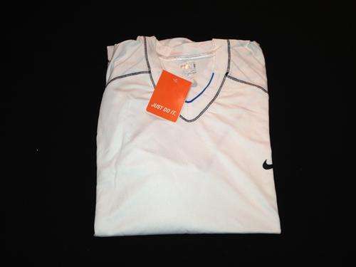 NIKE Airmax Mens Long Sleeve Training Top - Medium