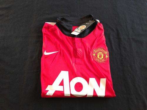 NIKE Manchester United Home Kit - Medium