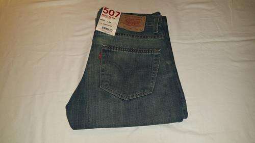 Authentic LEVI'S 507 Bootcut Denim - 32 / 34 / 38