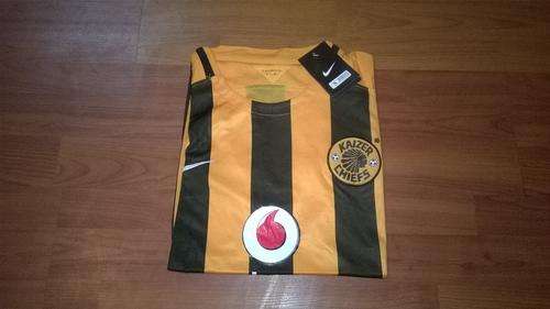NIKE Kaizer Chiefs 2015/2016 Season Kit - Large