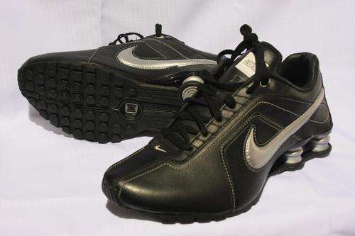 Nike Shox Conundrum Sneaker - Size 6