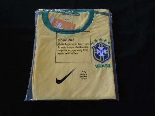 NIKE BRAZIL 2010 Kit - Large