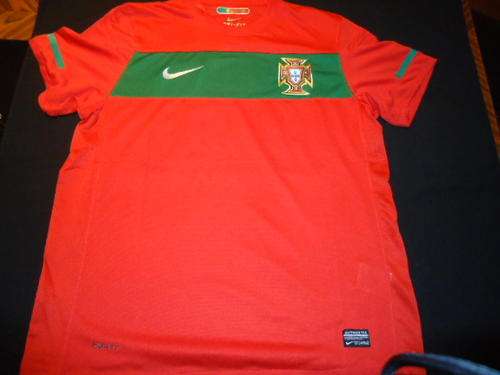 NIKE Portugal 2010 Kit - Medium