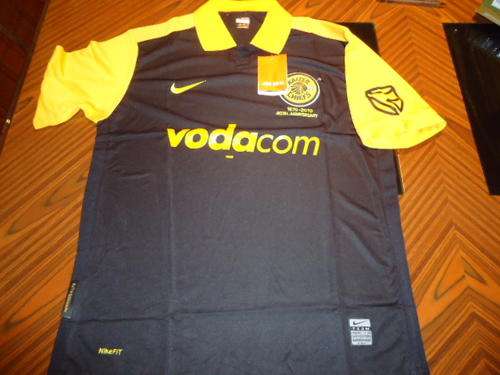NIKE Kaizer Chiefs Kit - Medium Slim Fit