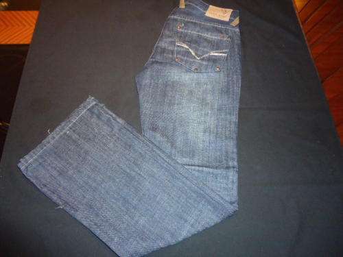 Brand New Style GUESS Jeans - Size 36
