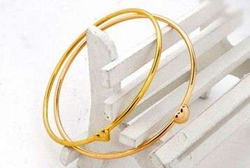 IMPORTED STOCK! Pretty ***HEART*** 18K Gold Clad Bracelet!