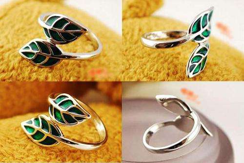 IMPORTED STOCK! Cute***GREEN LEAVES*** Silver Clad Ring! (Not Adjustable)