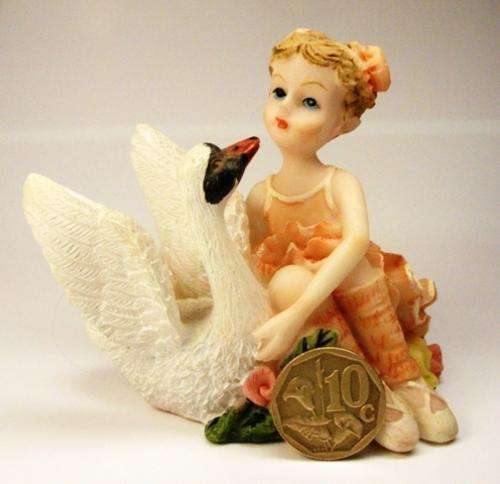 Exclusive Porcelain Figurine! *Ballerina*