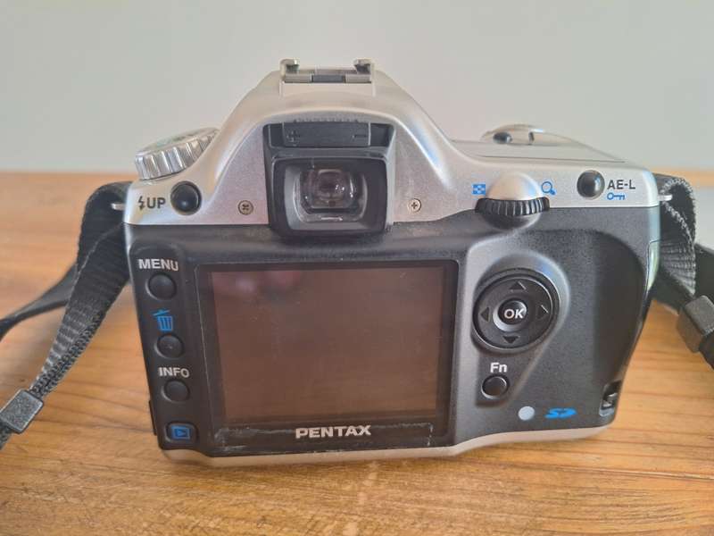 Pentax *ist DL digital camera