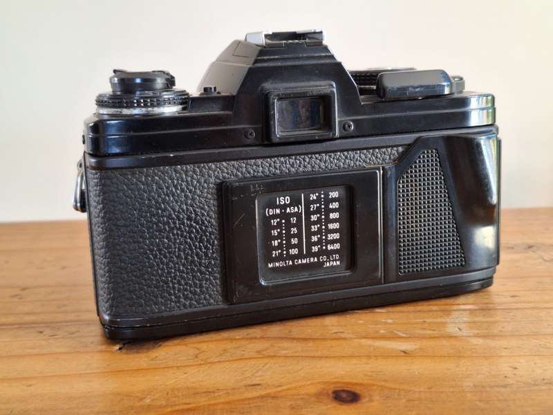 Minolta X700