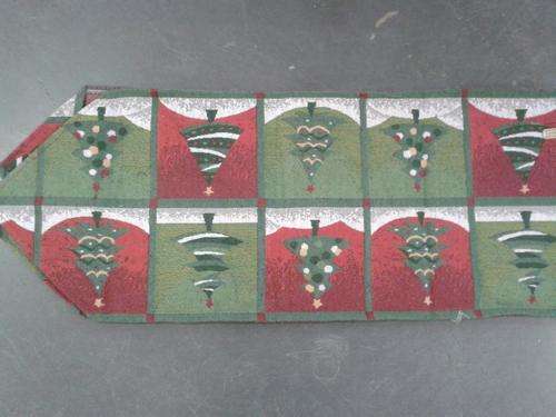 Christmas table runner/cloth 33x180cm