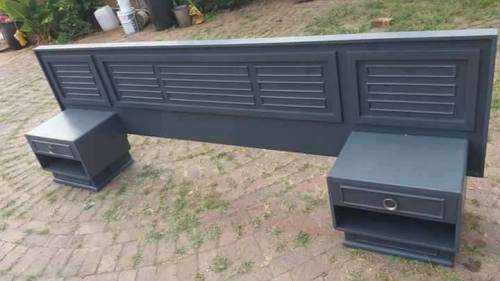 SIMPLY FANTASTIC VINTAGE WOODEN QUEEN HEADBOARD AND SIDE CABINETS.