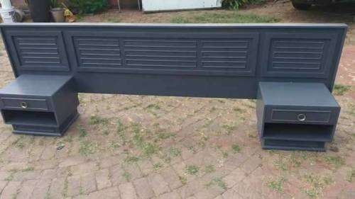 SIMPLY FANTASTIC VINTAGE WOODEN QUEEN HEADBOARD AND SIDE CABINETS.