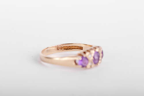 9ct /9k Gold Amethyst Victorian style ring