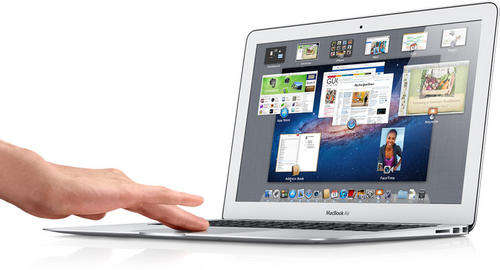 Macbook Air 13" - i5, 256GB FLASH STORAGE (Latest Macbook Air)(Looks new)