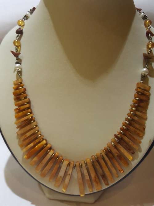 SHELL and BEAD linked necklace