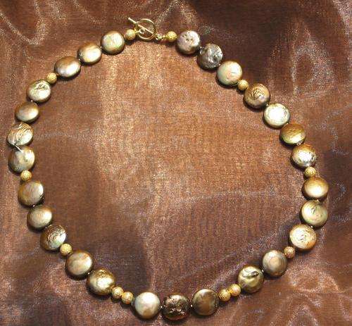 SHELL PEARL NECKLACE