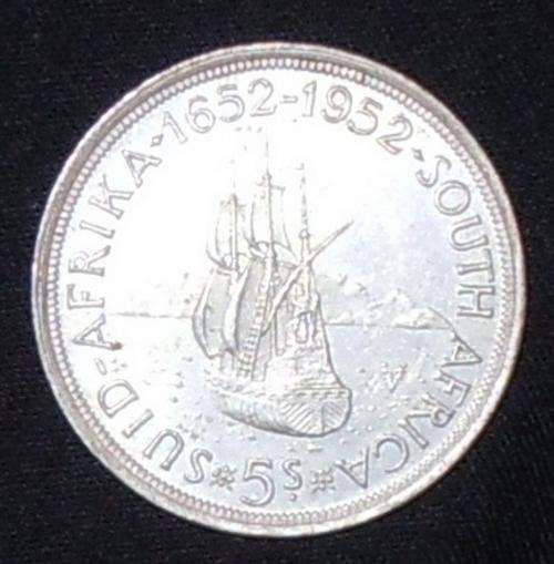 EXQUISITELY BEAUTIFUL 1952 SOUTH AFRICAN SILVER CROWN