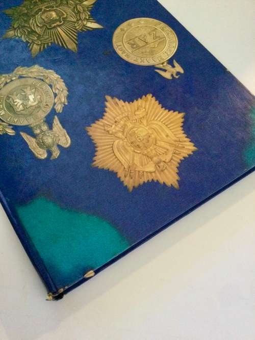 The Military Badges and Insignia of Southern Africa - Colin R Owen. Hardcover 1st Ed. 1990