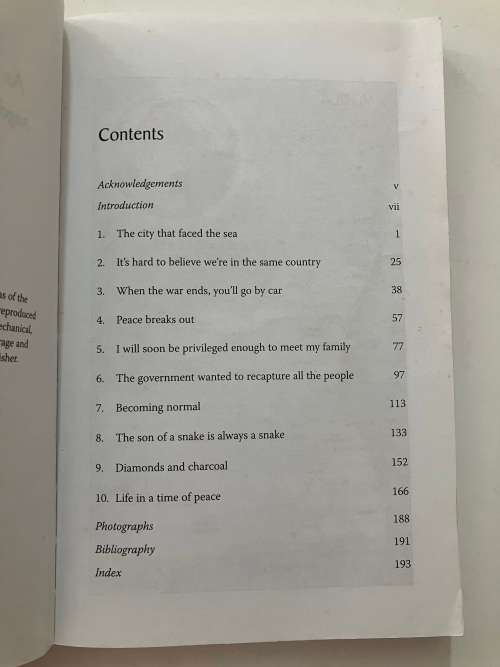 An Outbreak of Peace: Angola`s Situation of Confusion - Justin Pearce. Softcover, 1st Ed. 2005