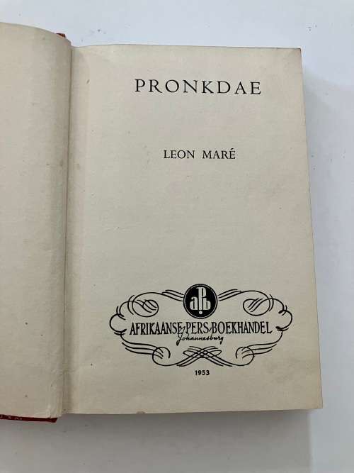 Pronkdae - Leon Maré. Hardeband. 1e Uitg. 1953