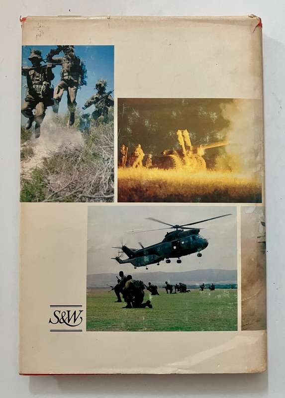Honoris Crux: Ons Dapperes - At van Wyk. Hardeband met stofjas. 2e Druk, 1983