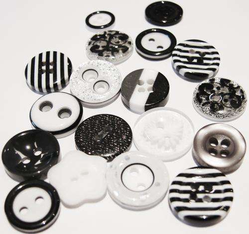 Black & White Button Mix, 6g (Sold in Pack of Not Less than 18 Buttons)