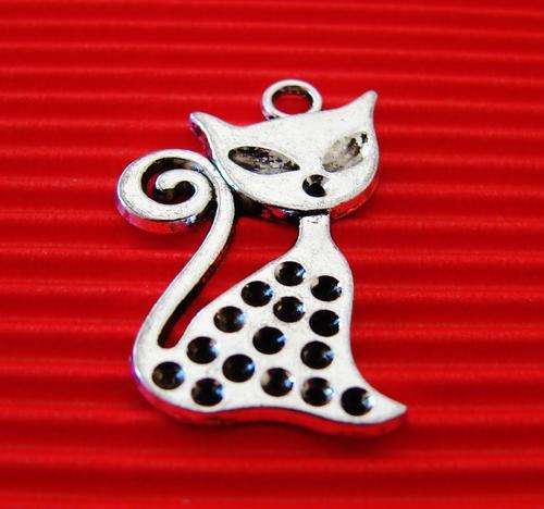 32mm Silvertone Cat Charm