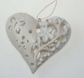 REMEMBER VALENTINE'S DAY - LARGE White Resin Decor Heart  (Flower design)