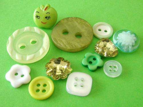 GREEN and WHITE Button Assortment (Minimum 25 Pieces)