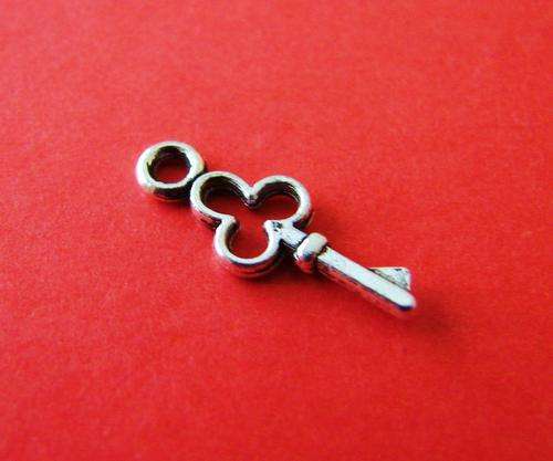 16.8mm Tibetan Silver Key Charm
