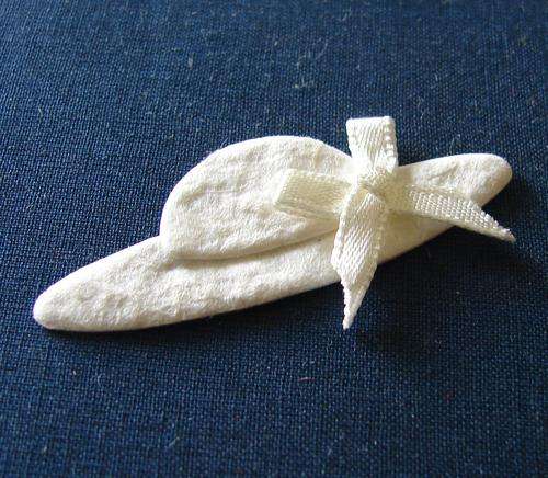 50mm x 18mm White Mulberry Paper Hat with Bow Embellishment