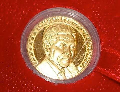 Mandela 1/10OZ medallion